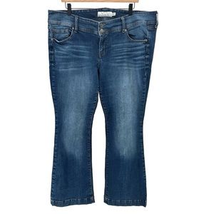 Torrid Jeans Size 18S | Cut 833678 | Flare Cotton Spandex